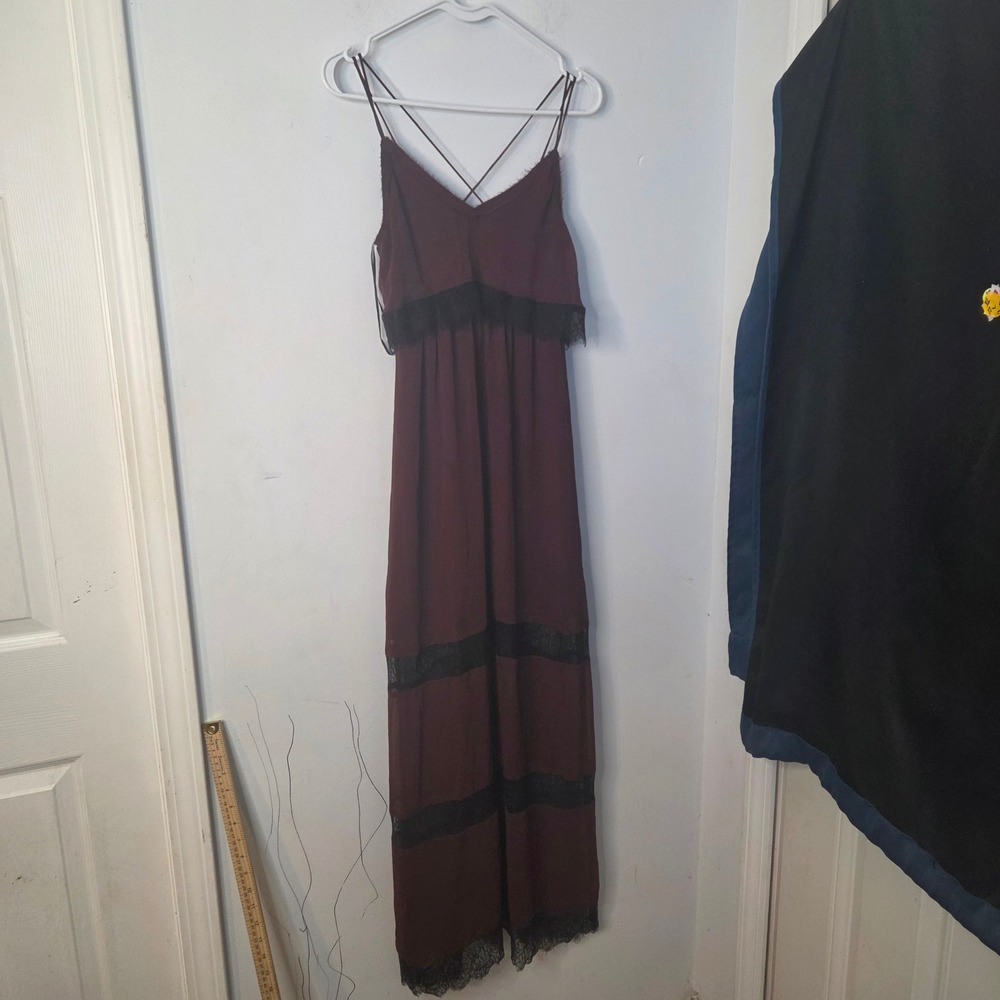 HM Burgundy Lace Maxi Dress Spaghetti Strap Crisscross Back Wine‎ Red Size 4